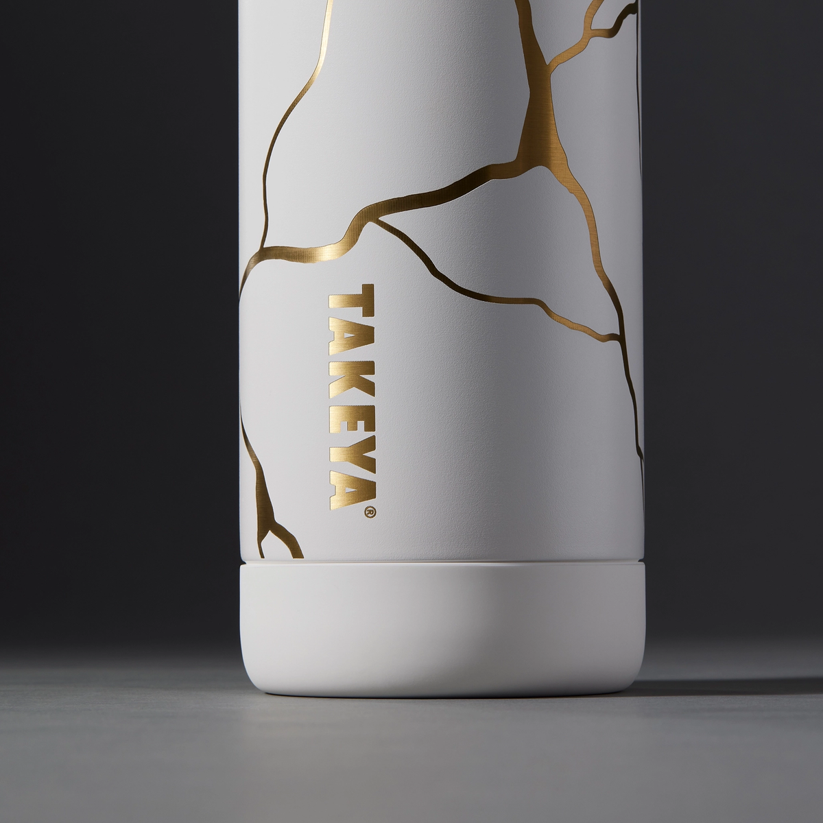 kintsugi-water-bottle-with-straw-lid-d3 51389-TK_HO25_Kintsugi_Takeya9236_Crop.png